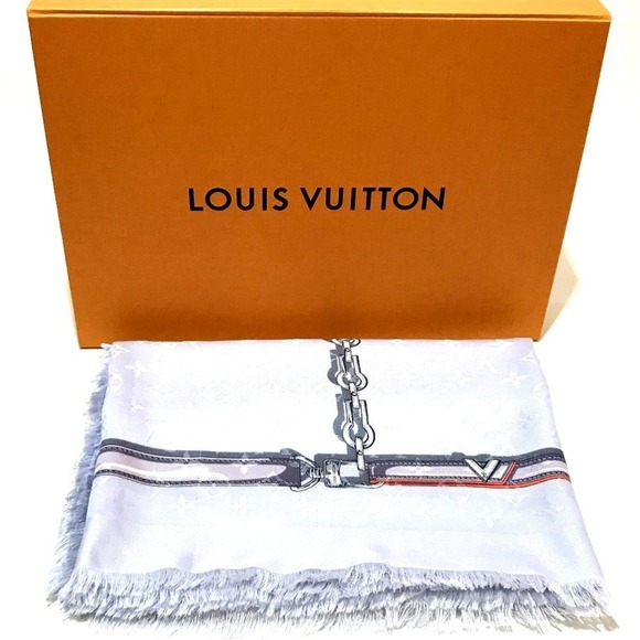 LOUIS VUITTON Blue Monogram Scarf - Picture 12 of 13